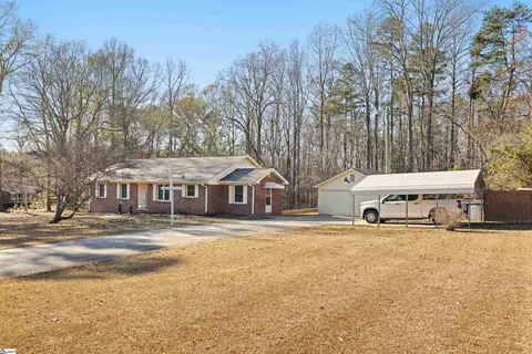 Exterior - 537 Bailey Rd, Buffalo, SC 29321 photo 2 of 8