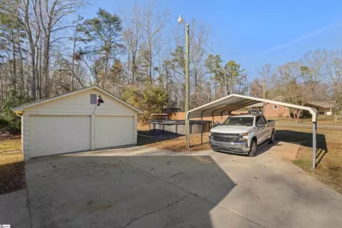 Exterior - 537 Bailey Rd, Buffalo, SC 29321 photo 7 of 8