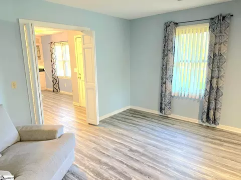 Living - 537 Bailey Rd, Buffalo, SC 29321 photo 2 of 3