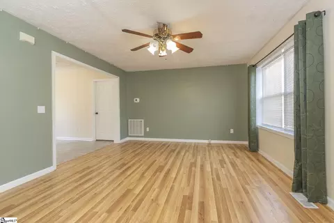 Living - 107 Brookside Cir, Honea Path, SC 29654 photo 3 of 4