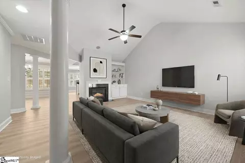 Living - 100 Shipyard Cir, Anderson, SC 29621 photo 4 of 5