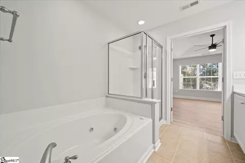 Entry Way - 100 Shipyard Cir, Anderson, SC 29621 photo 4 of 6