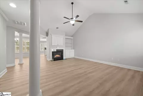 Living - 100 Shipyard Cir, Anderson, SC 29621 photo 3 of 5