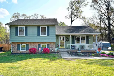 212 Brookmere Rd, Simpsonville, SC 29681