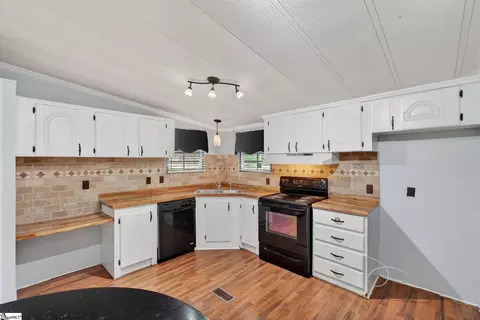 110 Bailey Rd, Anderson, SC 29624 photo 8