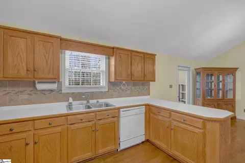 Kitchen - 101 Divine Dr, Easley, SC 29640 photo 4 of 4