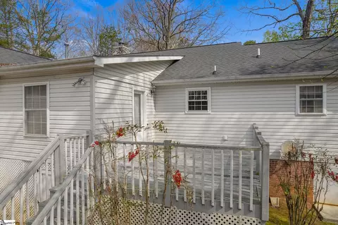 Exterior - 101 Divine Dr, Easley, SC 29640 photo 3 of 4