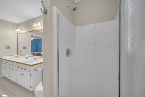 Bath - 101 Divine Dr, Easley, SC 29640 photo 3 of 4