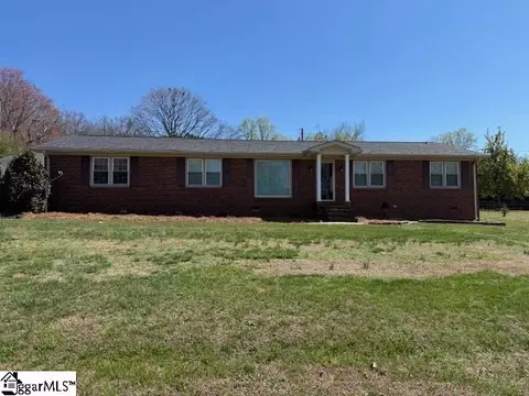 105 Furman View Dr, Greenville, SC 29609