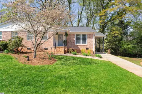 24 Twelve Oaks Ter, Greenville, SC 29615