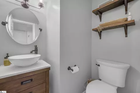 Bath - 105 Yorktown Ct, Easley, SC 29642 photo 1 of 3
