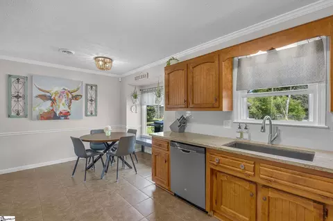 Kitchen - 105 Yorktown Ct, Easley, SC 29642 photo 4 of 4