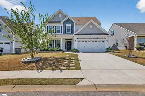 717 Pollyanna Dr, Greenville, SC 29605