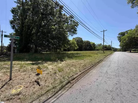 0 Green St, Laurens, SC 29360