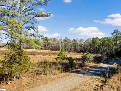 197 Bryson Rd, Fountain Inn, FL 29644