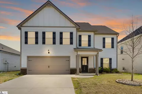 938 Equine Dr, Roebuck, SC 29376