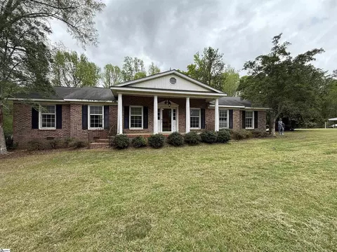 736 Sunset Blvd, Clinton, SC 29325