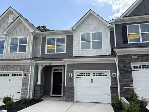 605 Autumn Lake Rd, Simpsonville, SC 29681