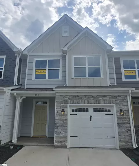 603 Autumn Lake Rd, Simpsonville, SC 29681