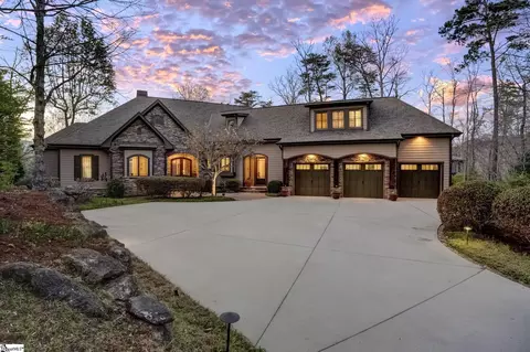 304 Lake Hills Ln, Travelers Rest, SC 29690