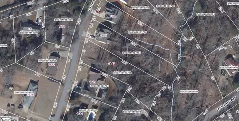 1607 E Saluda Lake Rd, Greenville, SC 29611