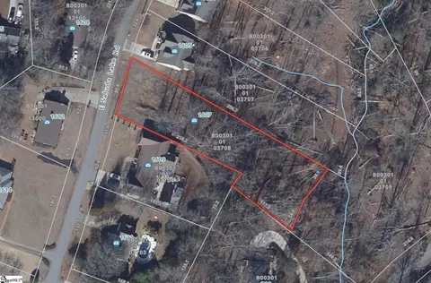 1607 E Saluda Lake Rd, Greenville, SC 29611