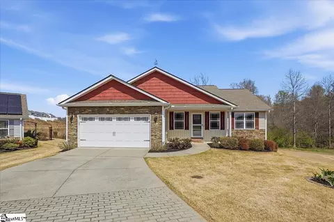 56 Macle Ct, Travelers Rest, SC 29690