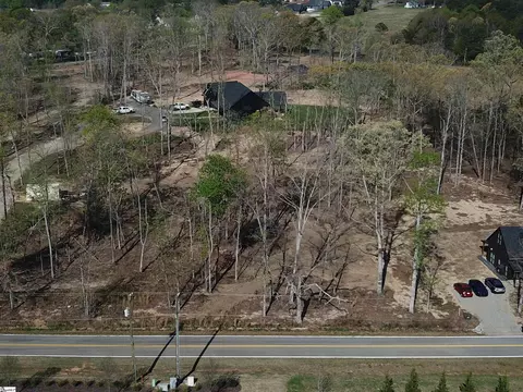 402 Fowler Rd, Campobello, SC 29322