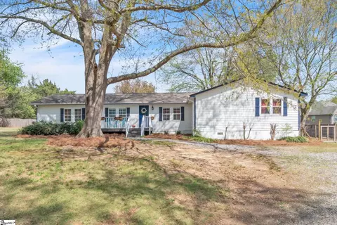 853 Scuffletown Rd, Simpsonville, SC 29681