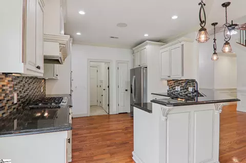 Kitchen - 1114 Devenger Rd, Greer, SC 29650 photo 2 of 4