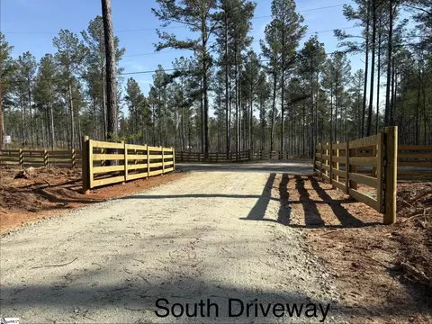 338 Berry Rd, Pelzer, SC 29669 photo 10