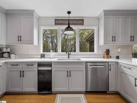 131 Riveredge Dr, Moore, SC 29369 photo 11