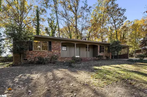 310 Cardinal Dr, Taylors, SC 29687
