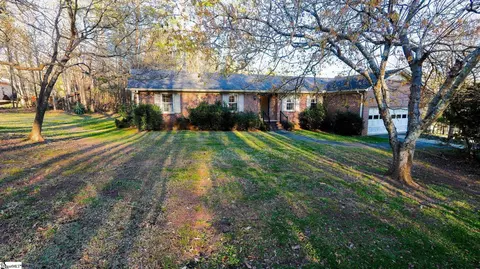 100 Earline Dr, Taylors, SC 29687