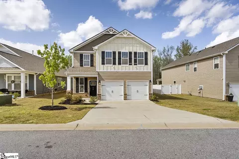 610 Raleighwood Ln, Simpsonville, SC 29681