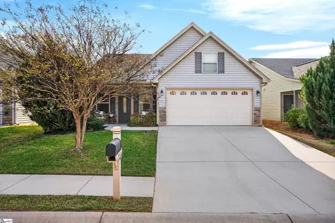 731 Bankston Dr, Boiling Springs, SC 29316