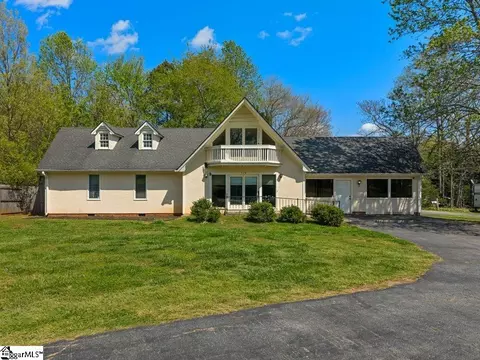719 S Howard Ave, Landrum, SC 29356