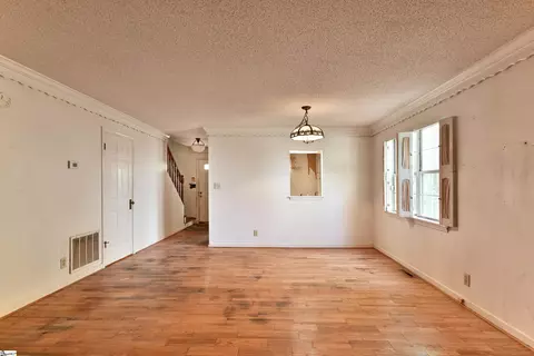 Living - 400 Micasa Dr, Pendleton, SC 29670 photo 3 of 3
