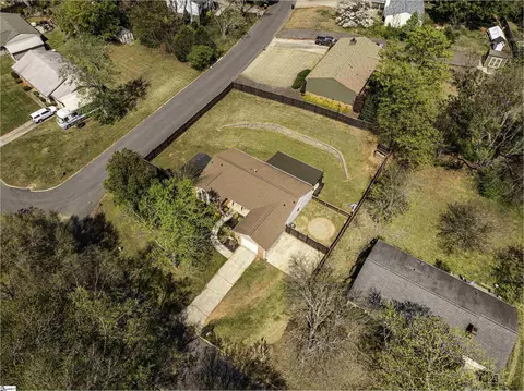 View/Area - 104 Burlington Ave, Greer, SC 29650 photo 2 of 7