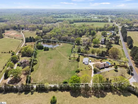 16 Herman Rd, Laurens, SC 29360