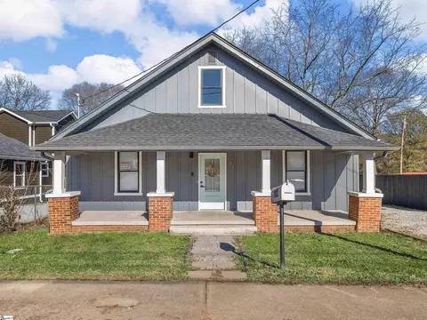 102 Judson Rd, Greenville, SC 29611
