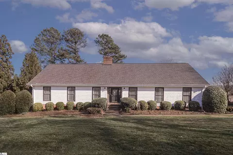 204 Muirfield Dr, Easley, SC 29642