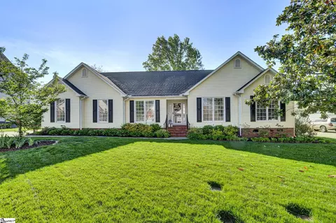 6 Bartles Ct, Simpsonville, SC 29681