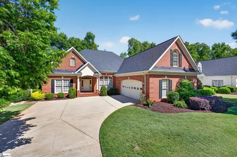 4 Broadstone Ct, Simpsonville, SC 29681