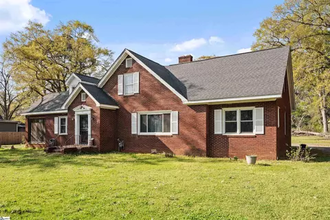 Exterior - 108 W Hampton Ave, Honea Path, SC 29654 photo 4 of 12