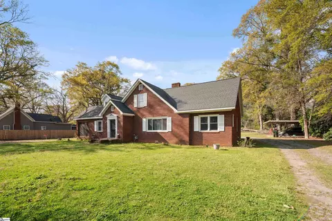 Exterior - 108 W Hampton Ave, Honea Path, SC 29654 photo 5 of 12