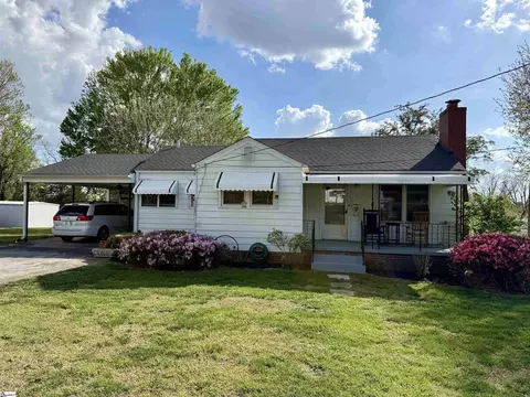 109 Carolina Ave, Greer, SC 29650