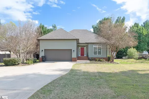 1025 S Buncombe Dr, Greer, SC 29651