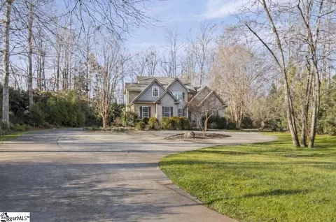 204 Cove Harbor Ct, Taylors, SC 29687