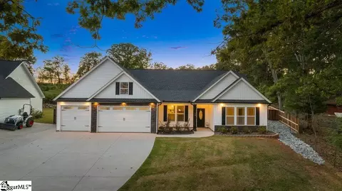 70 Deyoung Rd, Lyman, SC 29365